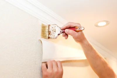 Pose de papier peint à l'Orée-d'Écouves — revêtements muraux et toiles de verre